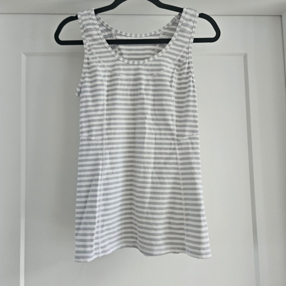 Women's Sleeveless Stripe Tank Top - White & Light Gray